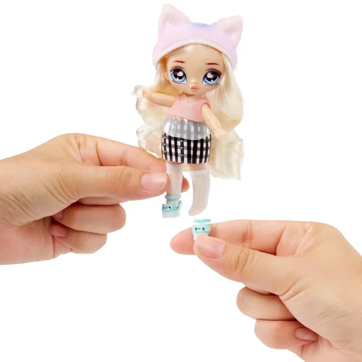 Minis Series 2-4″ Fashion Doll - Image 6